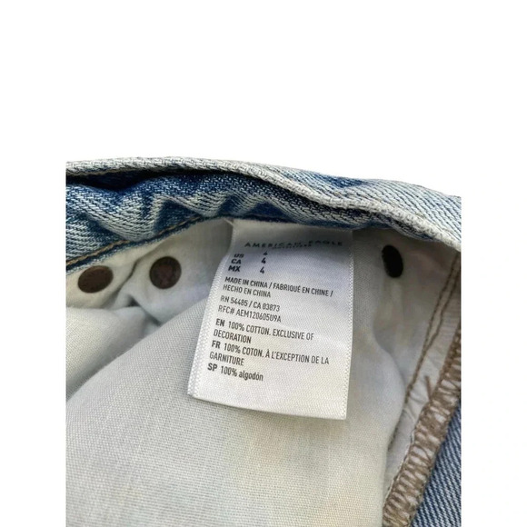 American Eagle Women's Blue Distressed Jean Cutout Short Size 4 - Picture 3 of 5